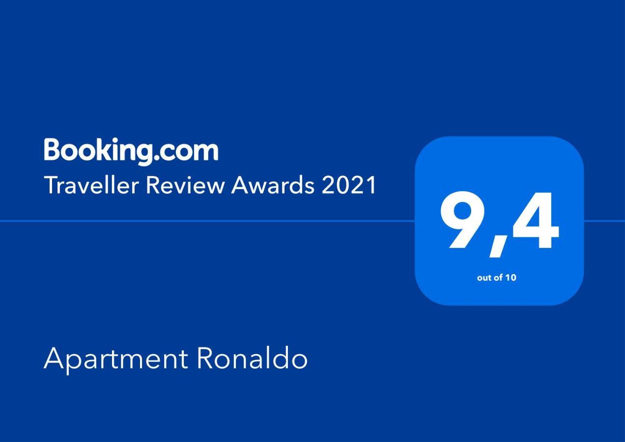 Apartment Ronaldo Πόρετς Εξωτερικό φωτογραφία