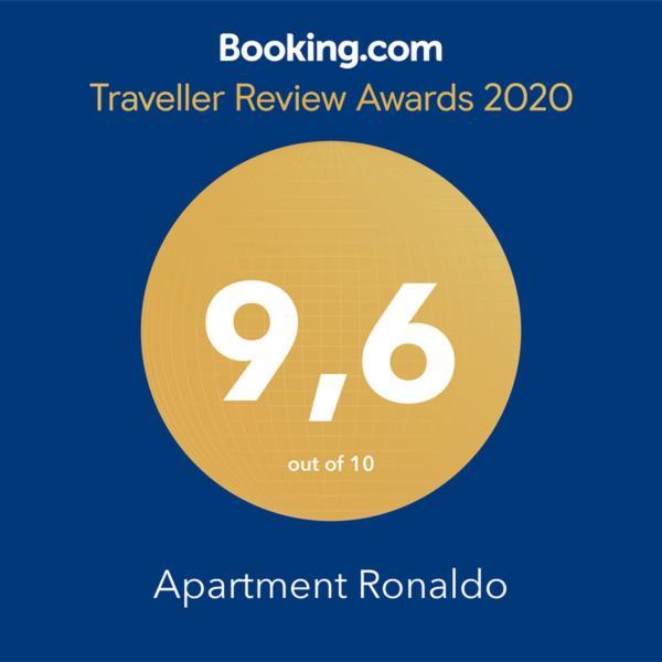Apartment Ronaldo Πόρετς Εξωτερικό φωτογραφία