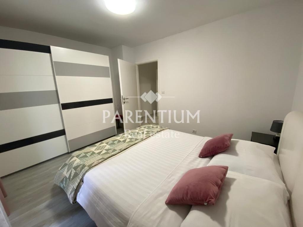Apartment Ronaldo Πόρετς Εξωτερικό φωτογραφία