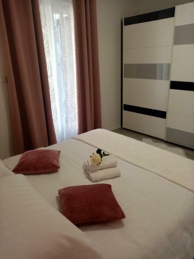 Apartment Ronaldo Πόρετς Εξωτερικό φωτογραφία